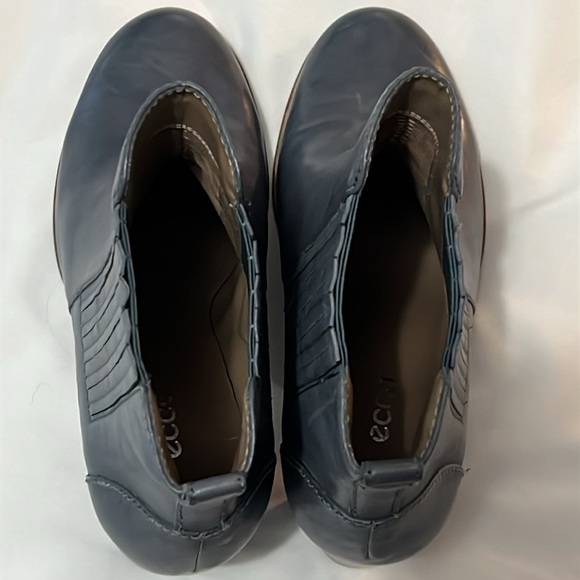 Ecco Blue Leather Chelsea Boots - Picture 3 of 9
